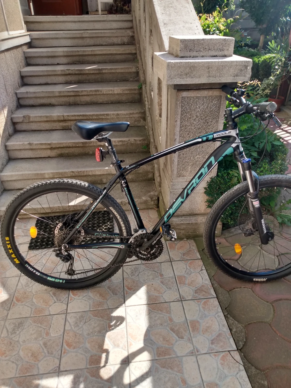 2. Bicicleta MTB Devron Riddle H3.7