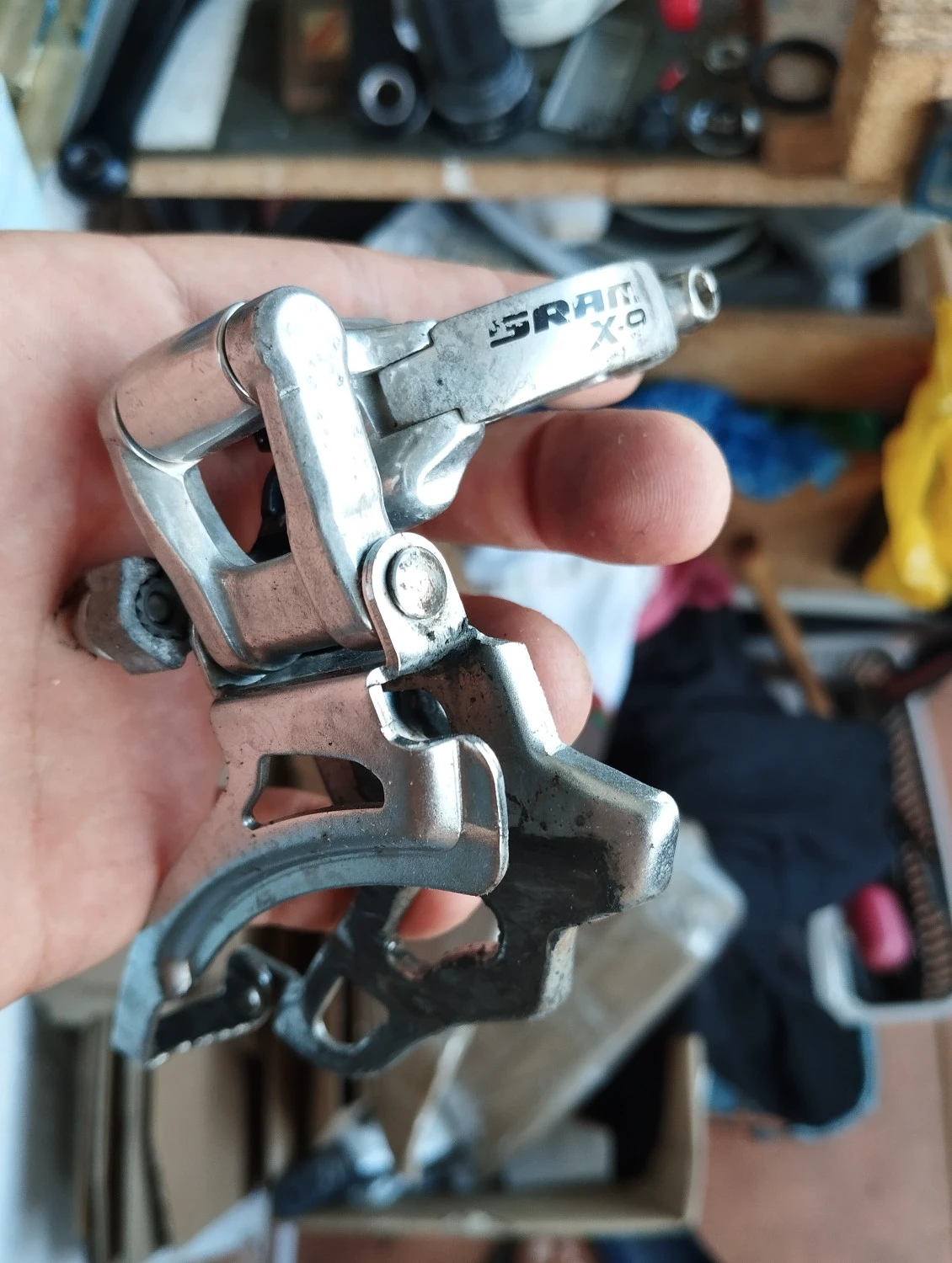 2. Schimbator foi sram x9 3x9