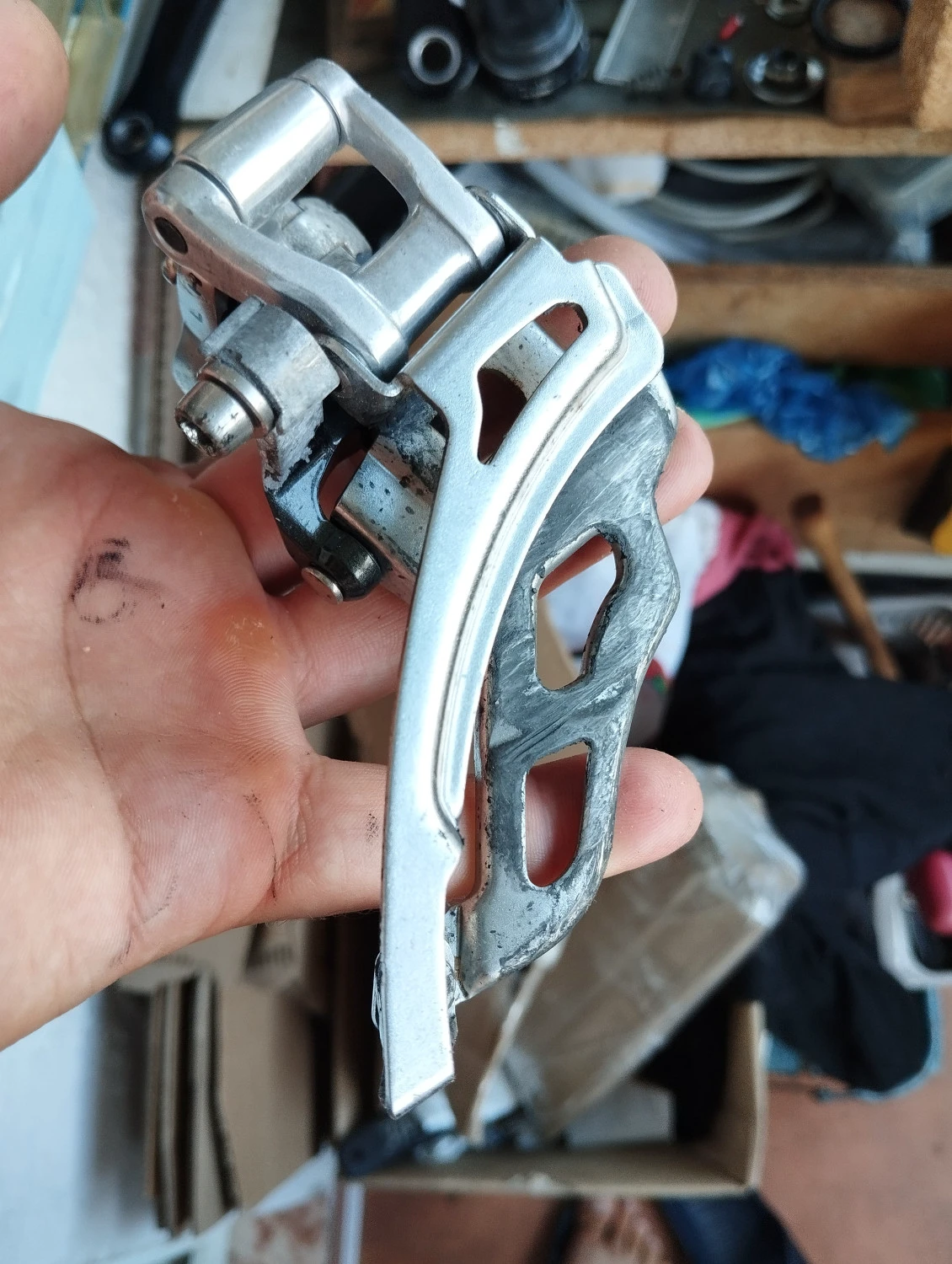 4. Schimbator foi sram x9 3x9