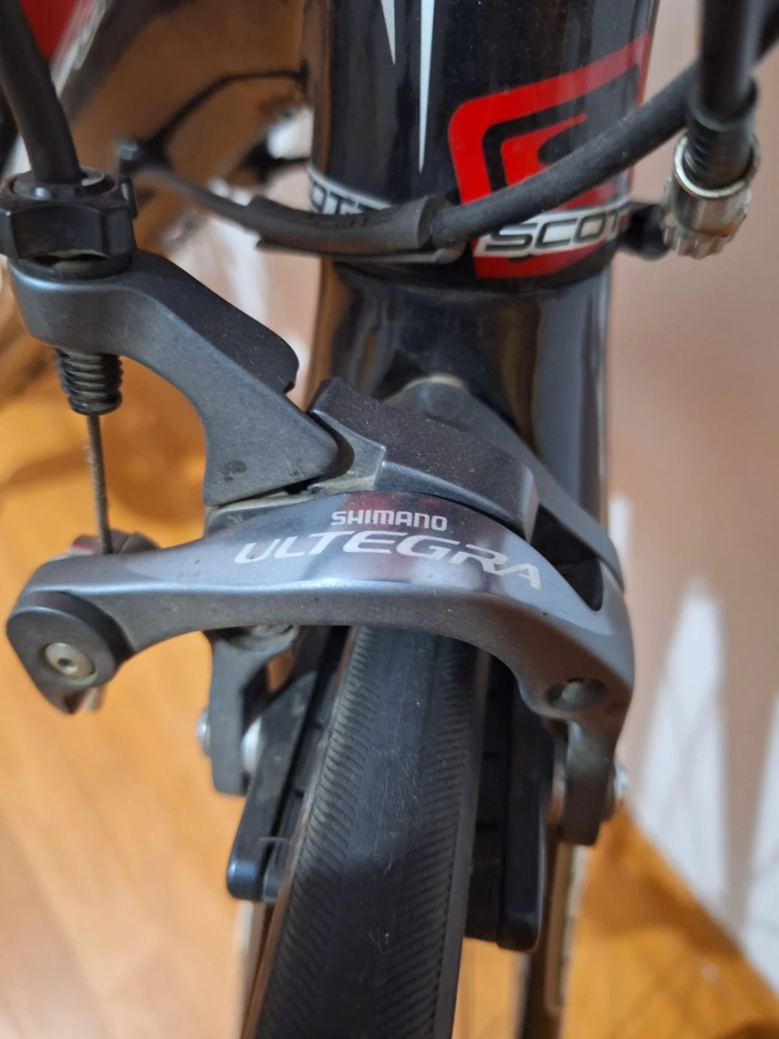 1. Cursieră carbon