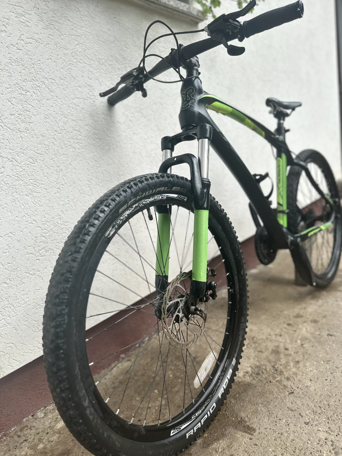 5. Bicicletă hyper carbon full carbon