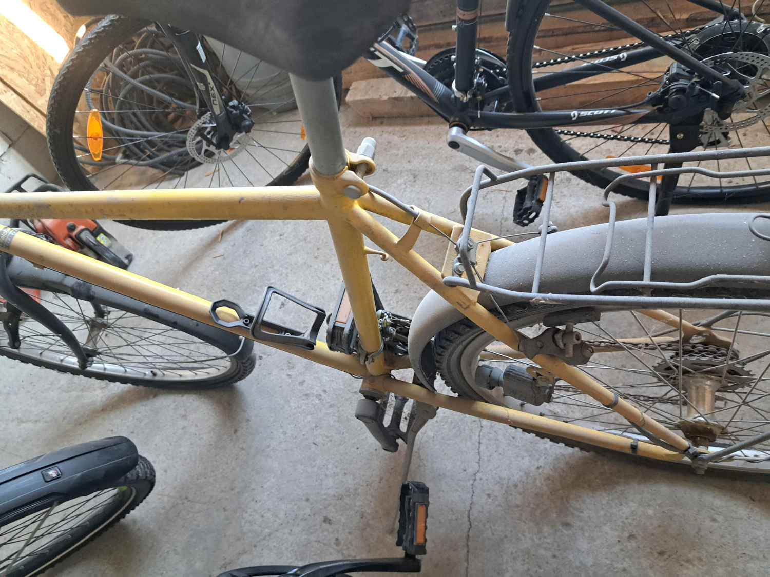 7. Vând biciclete Conway Germania
