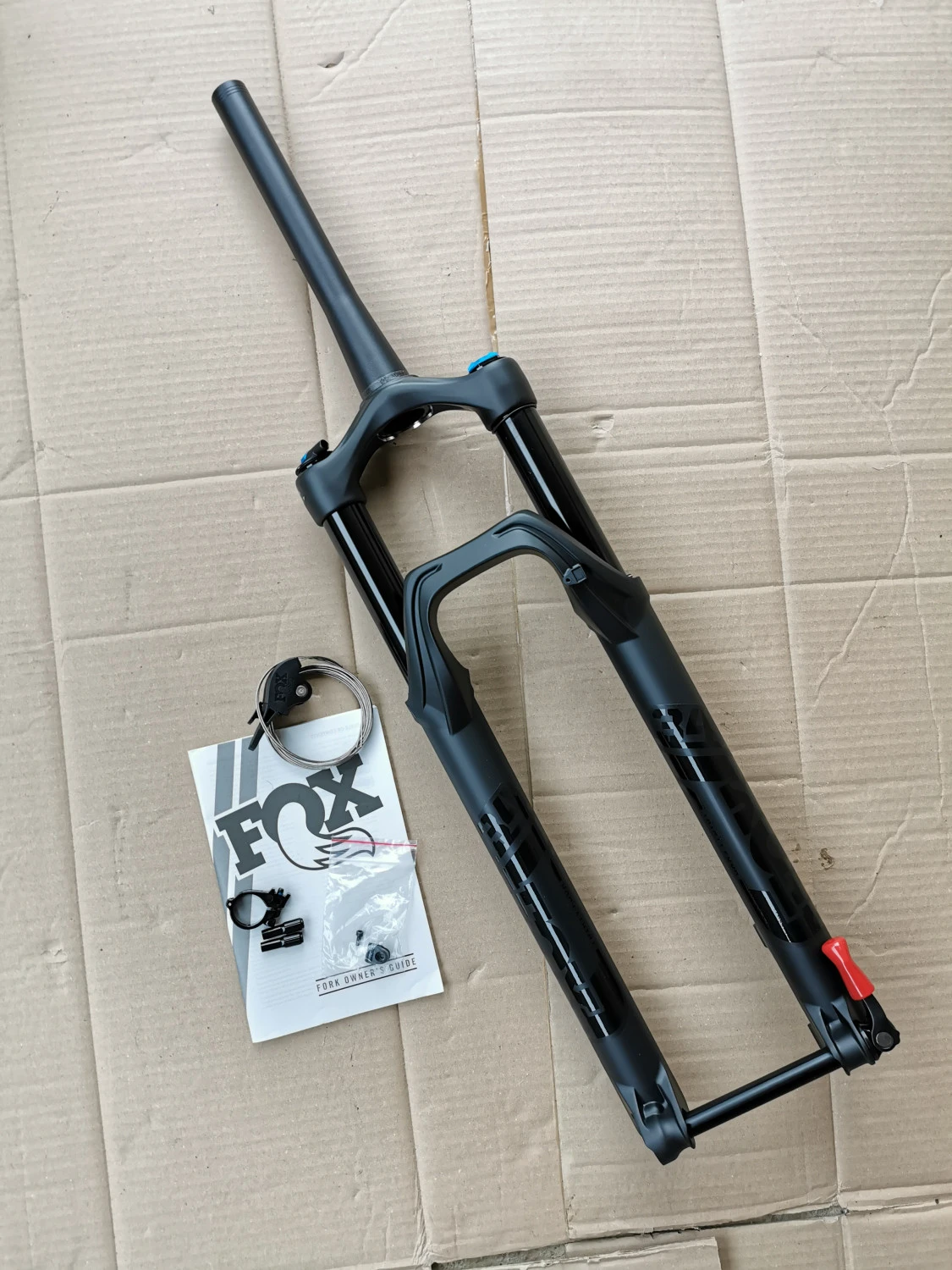 1. Fox 34 Float Rhythm 130mm 29" Boost Tapered Remote (maneta inclusa) * NOUA *