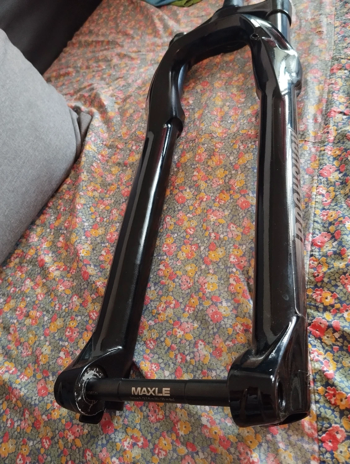 7. Furca 29er Rockshox Judy aer, boost