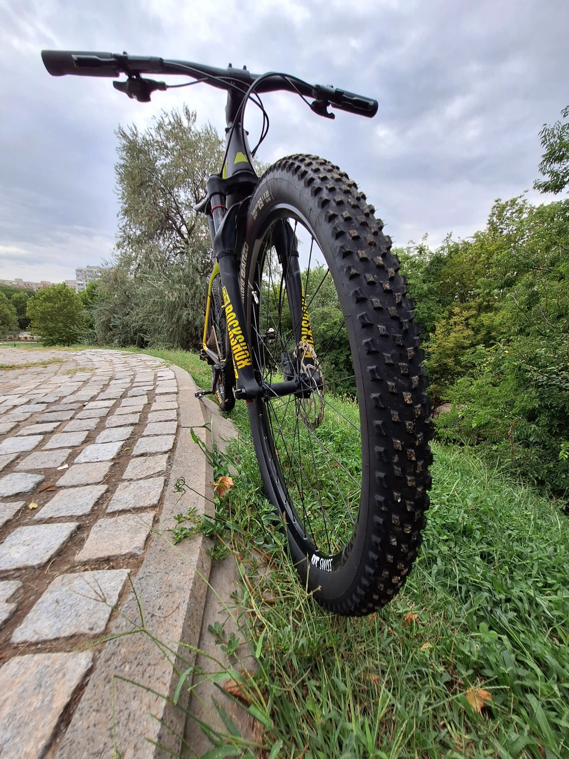 1. Vand Canyon Exceed CF SL 6.0 Pro Race