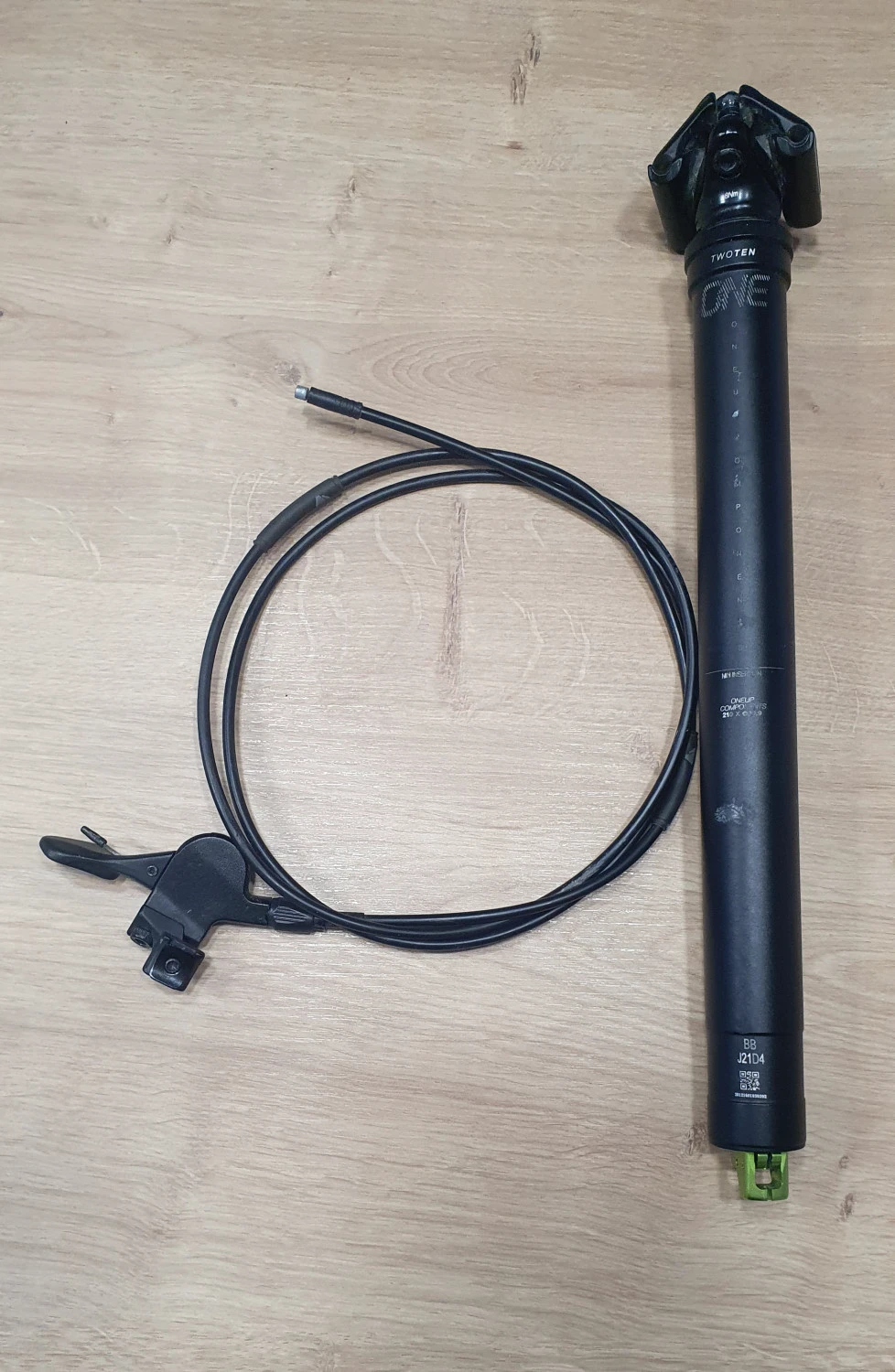 1. Dropper Post OneUpComponents - cursa 210mm, diametru 30.9mm