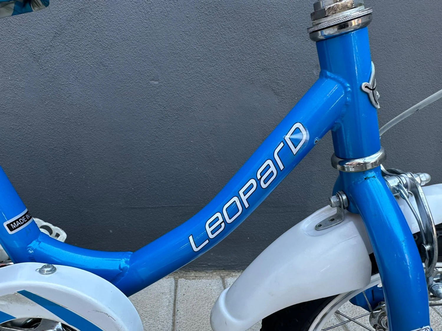 1. Bicicleta copii Leopard 12"