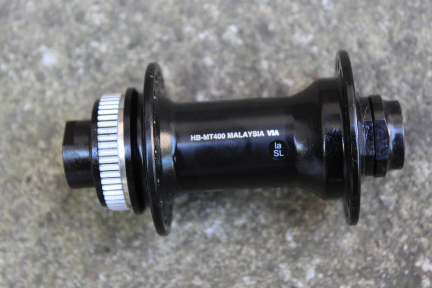 2. Shimano HB-MT400 Center-Lock butuc fata 15x100mm 32h