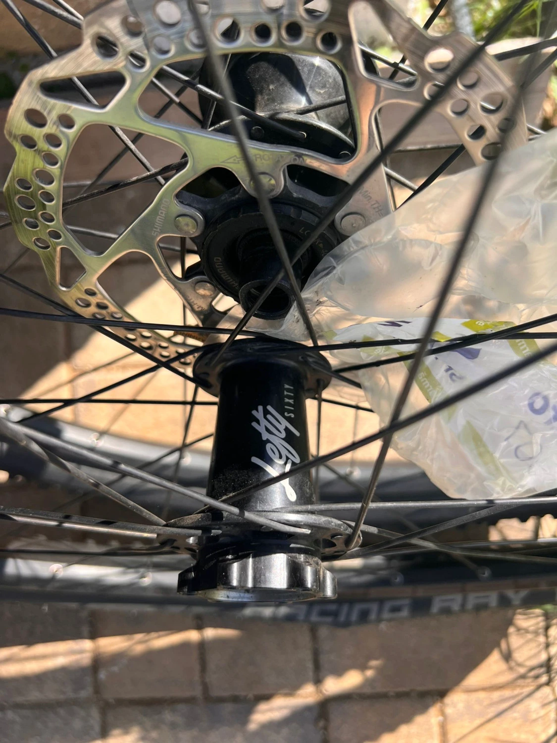 2. Stan's NoTubes Crest S1, 28h, tubeless