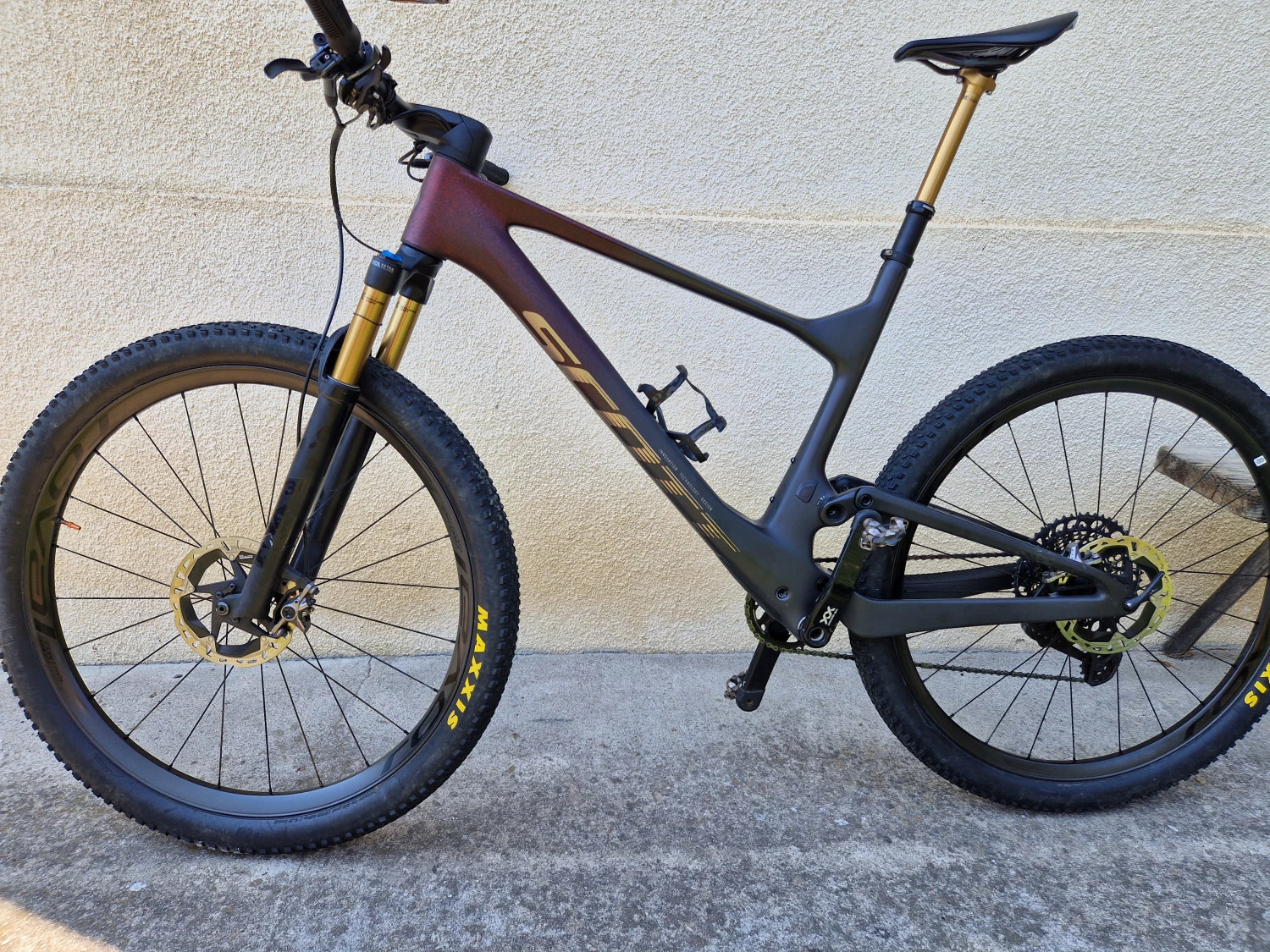 9. Vand Scott Spark 2023 RC SL