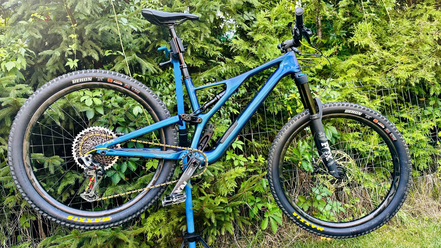 1. Specialized Stumpjumper Comp Carbon marimea M