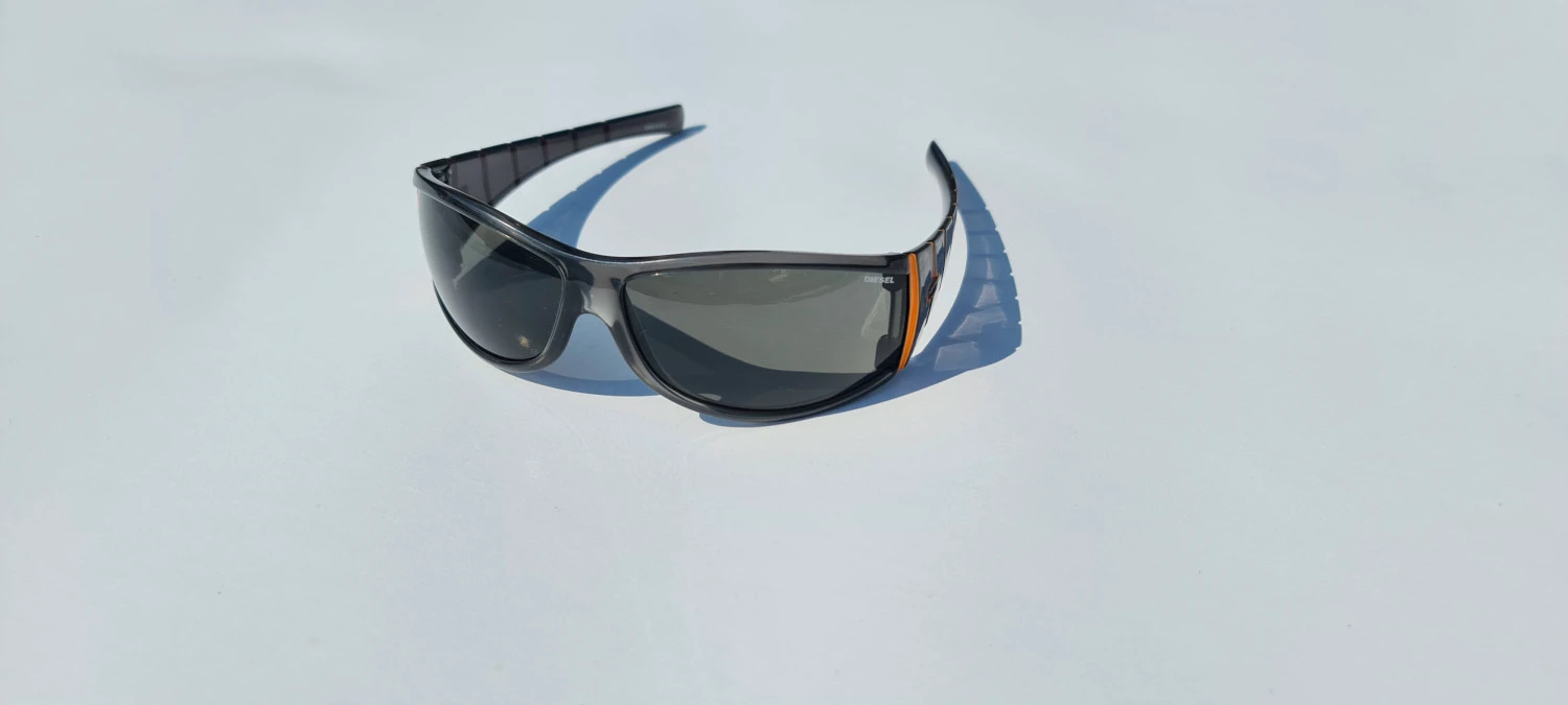 1. Ochelari de soare DIESEL model deosebit Retail Price 173$