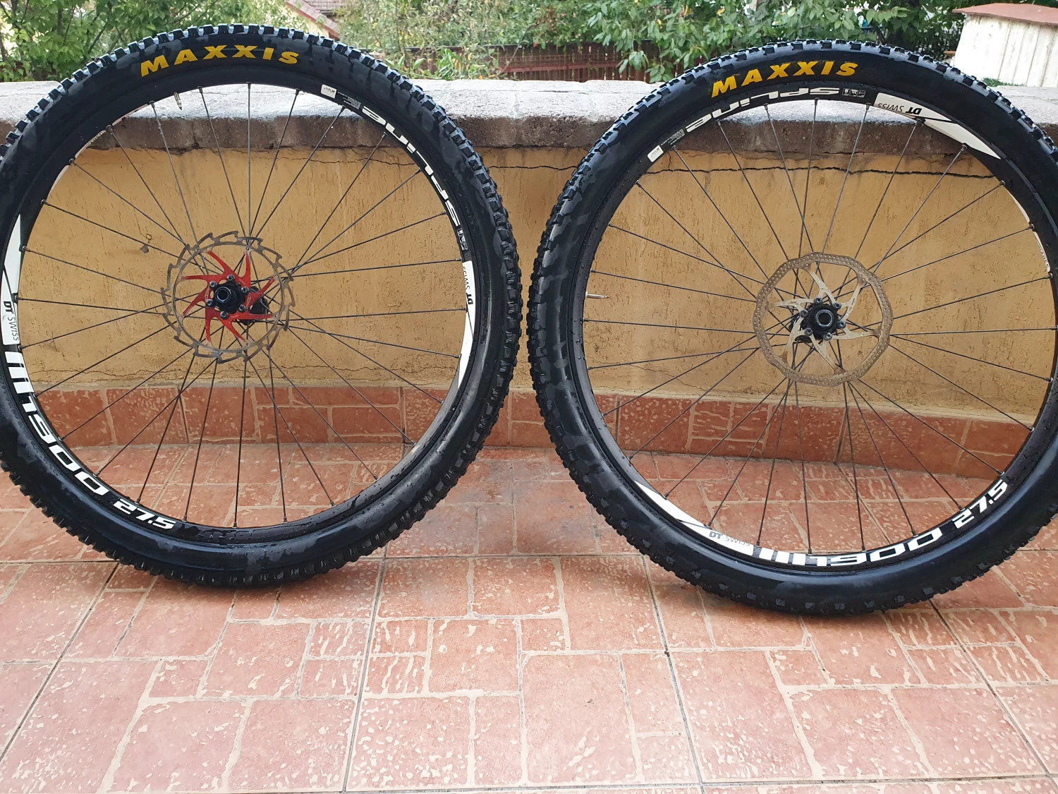 1. Roti DT Swiss Spline 1900 de 27.5