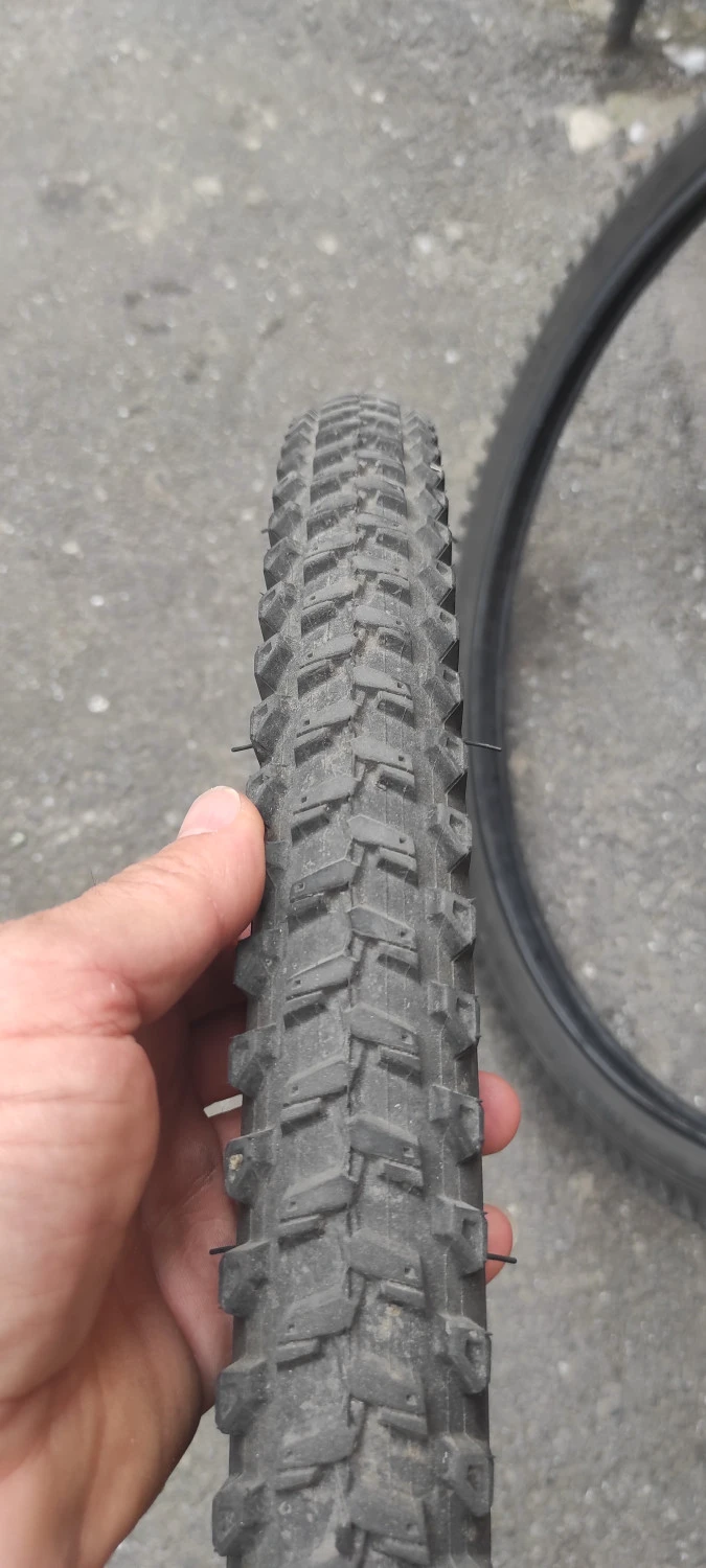 2. Cauciucuri/anvelope BTwin 24x1.95 (47-406)