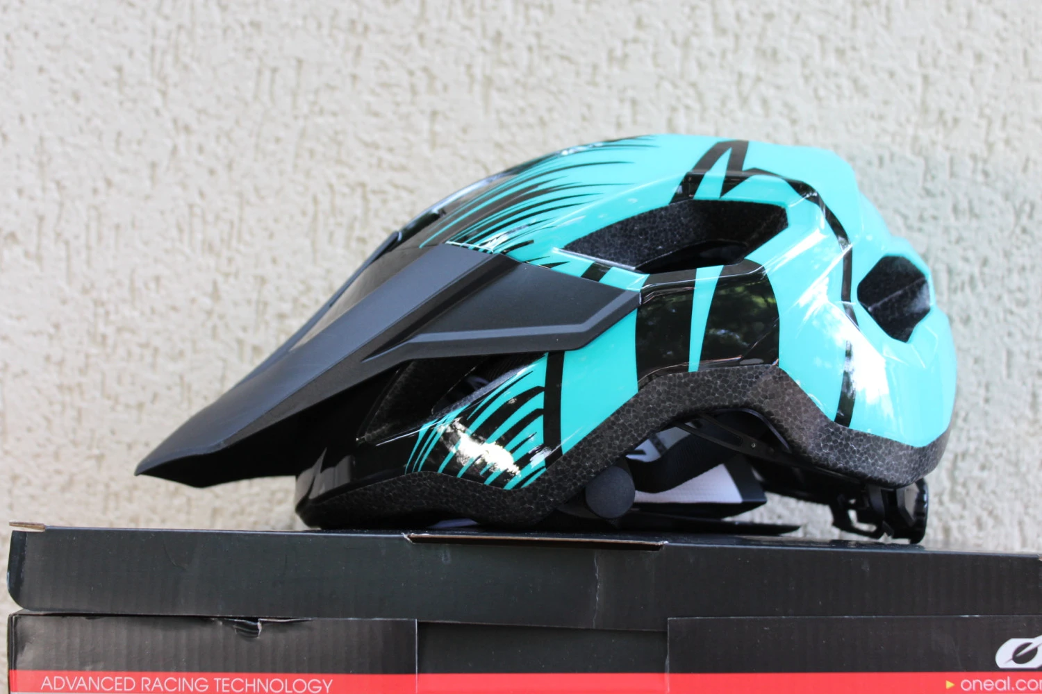 1. O'Neal Matrix Split - S/M 54-58cm casca MTB