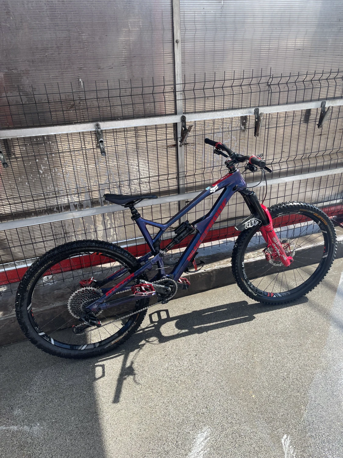 1. Vand Bicicleta Nukeproof mega 275 2019 Carbon