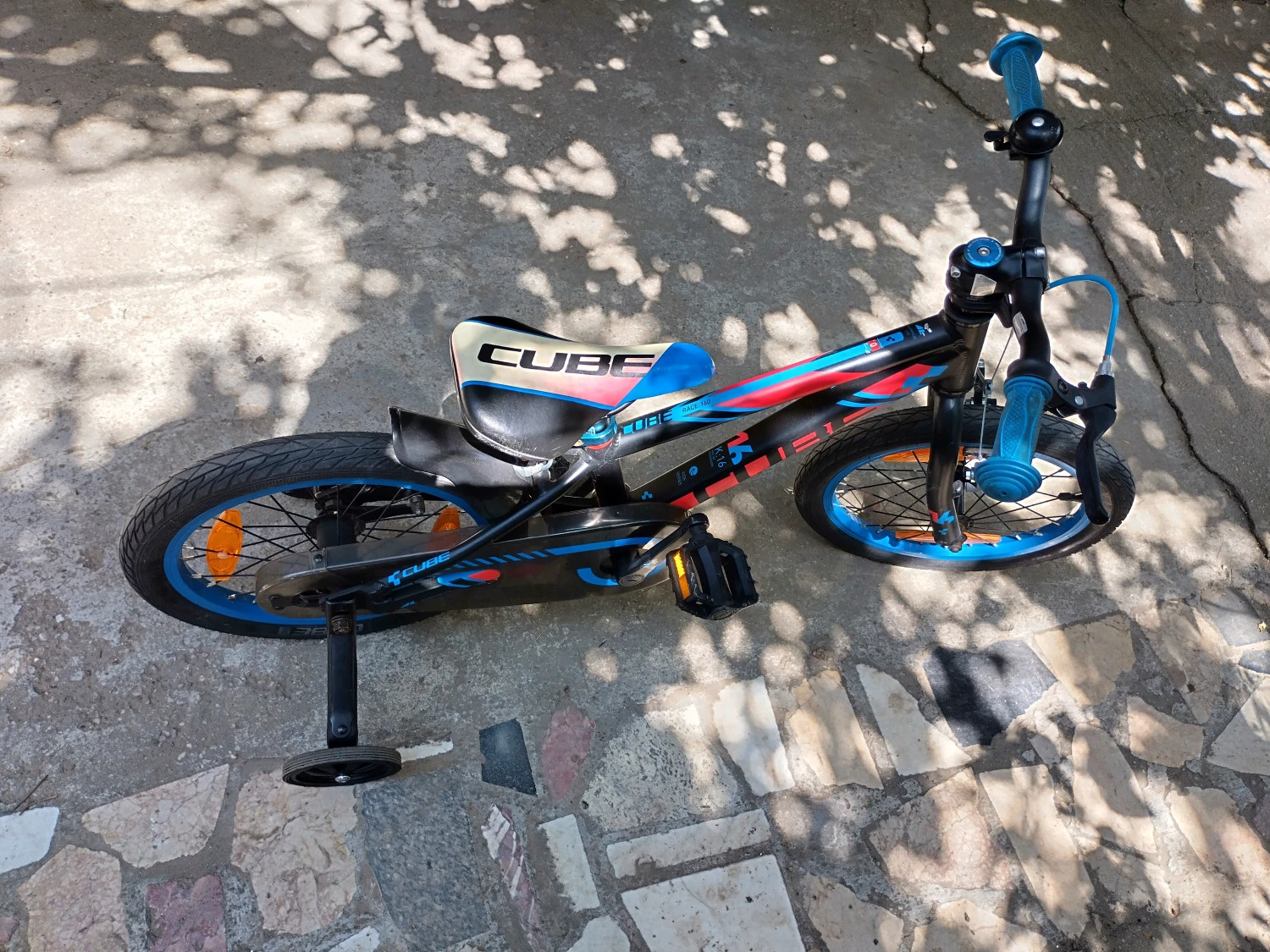 1. Bicicleta Cube 16 inch cadru aluminiu