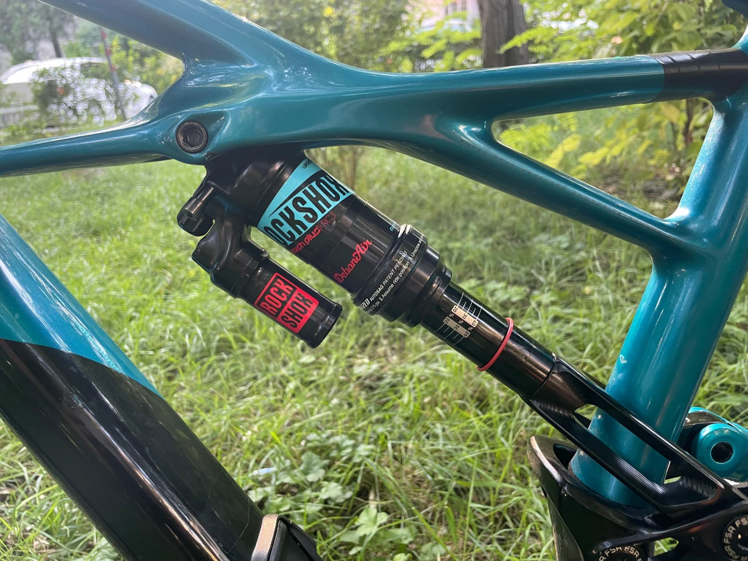 5. Specialized Enduro Elite Carbon cu Hope