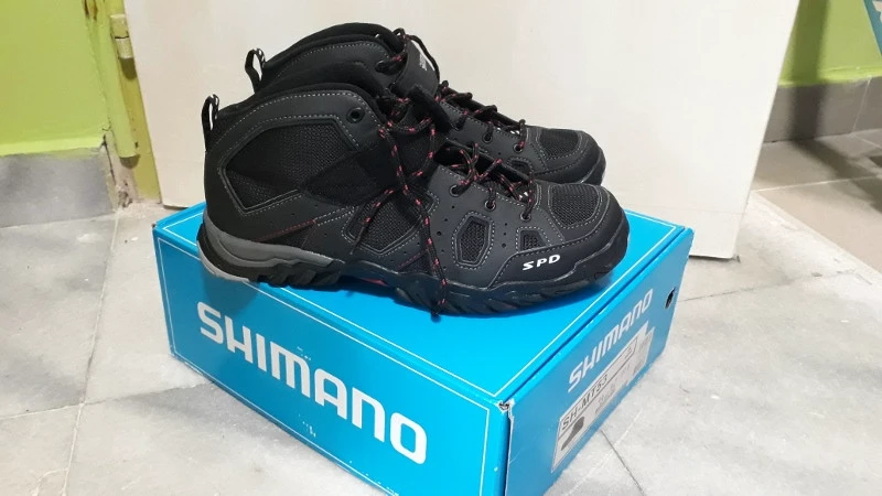 2. Ghete MTB/Touring Shimano SH-MT53