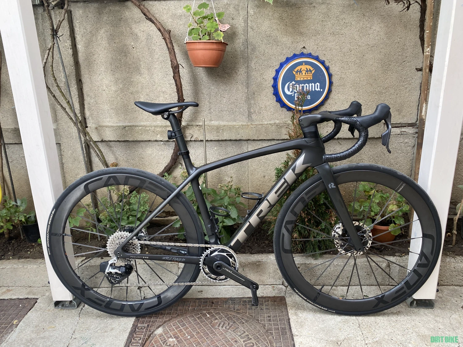 1. Trek Emonda SLR 9 2023 Project One 6.29 kg