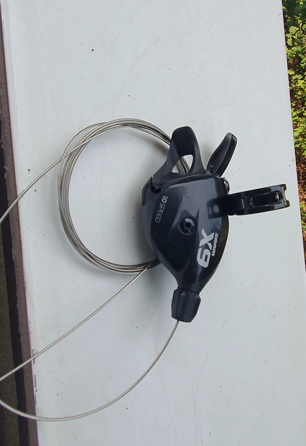 1. Maneta schimbator pinioane SRAM X9 - 10 viteze