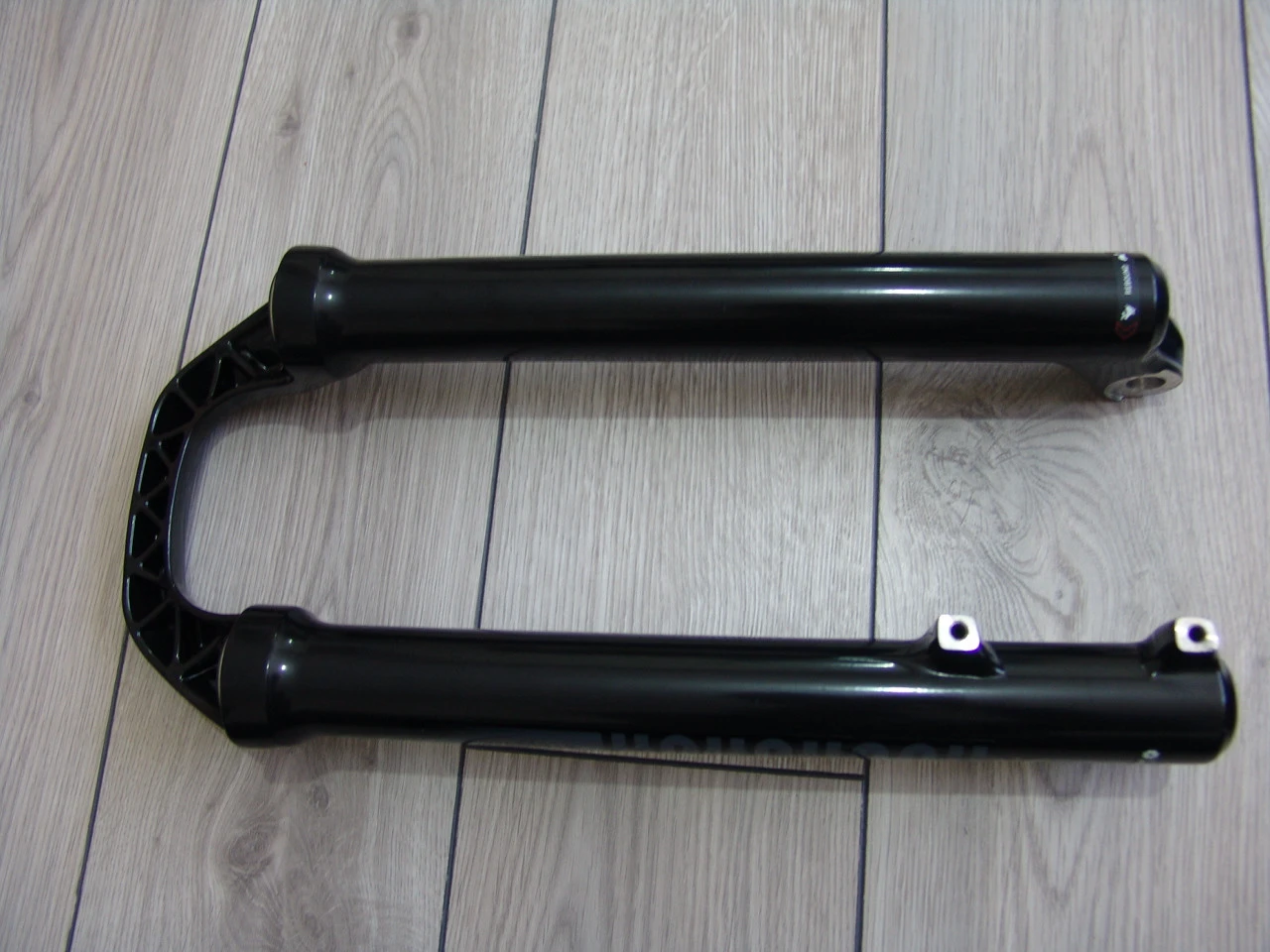 6. Lower 29'' RockShox pentru furci 35silver/gold-Nou