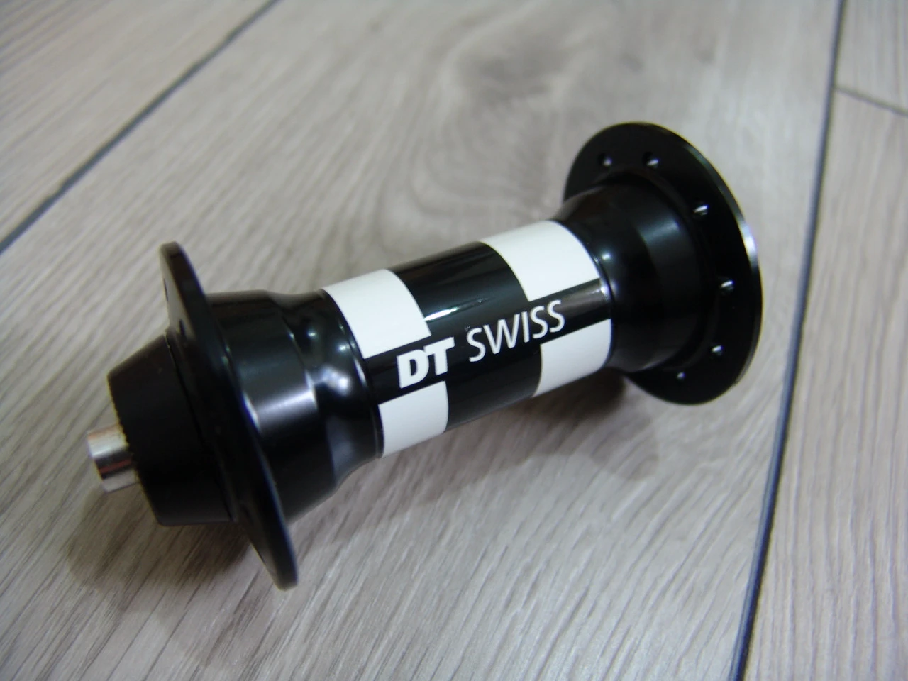 3. Butuc fata DT Swiss 350 - 20gauri/Nou