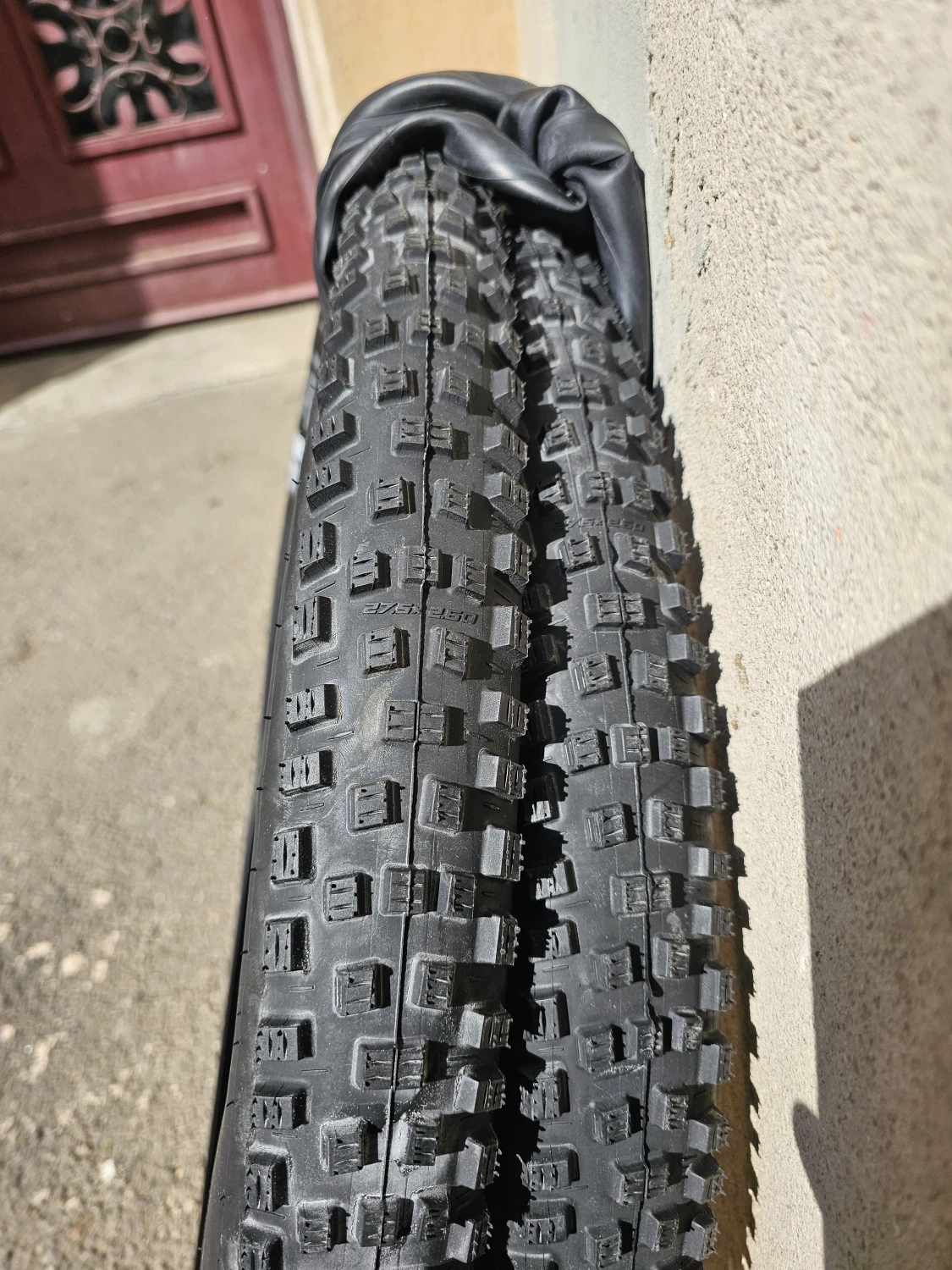 1. Anvelope Schwalbe Nobby Nic 27.5 noi