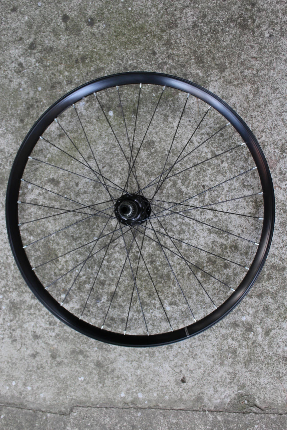 1. Mavic E-Crossride 27.5" Boost CL MicroSpline roata spate