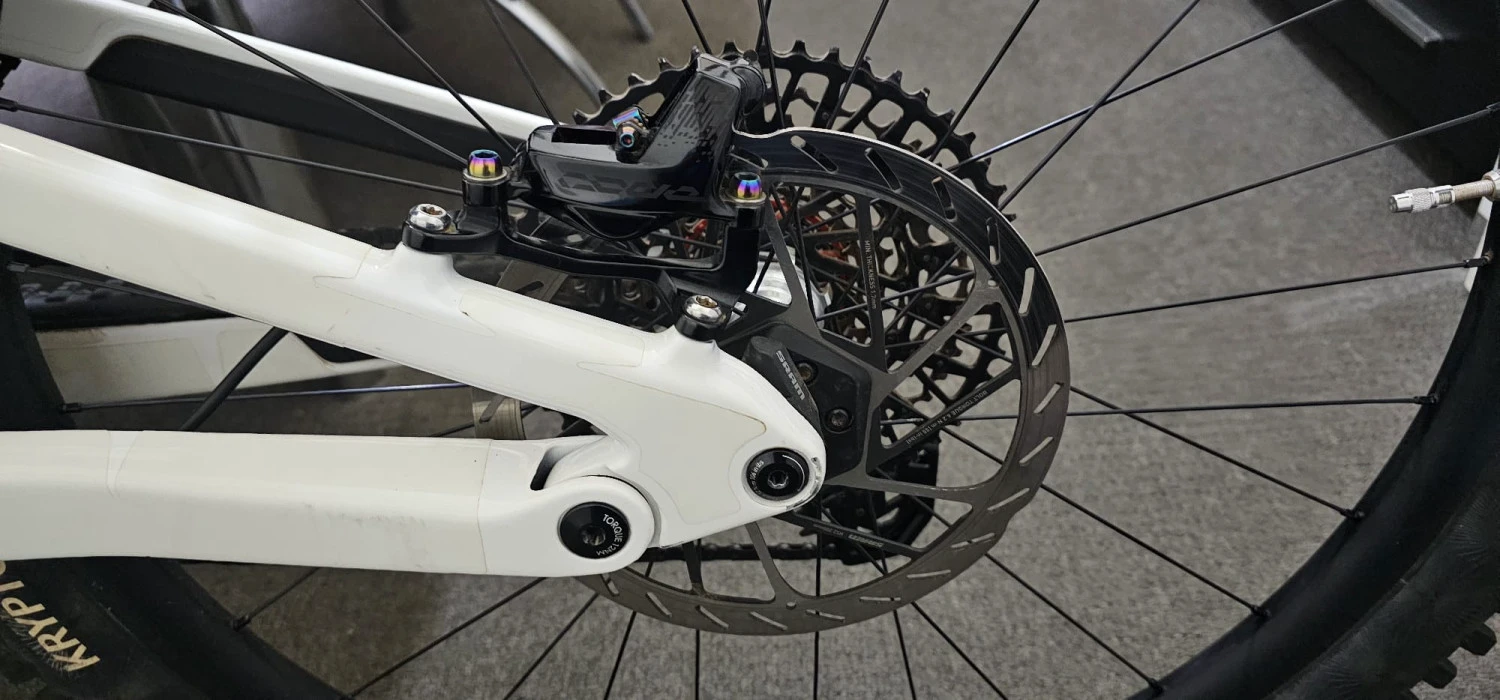 5. Nukeproof Megawatt 297 RS