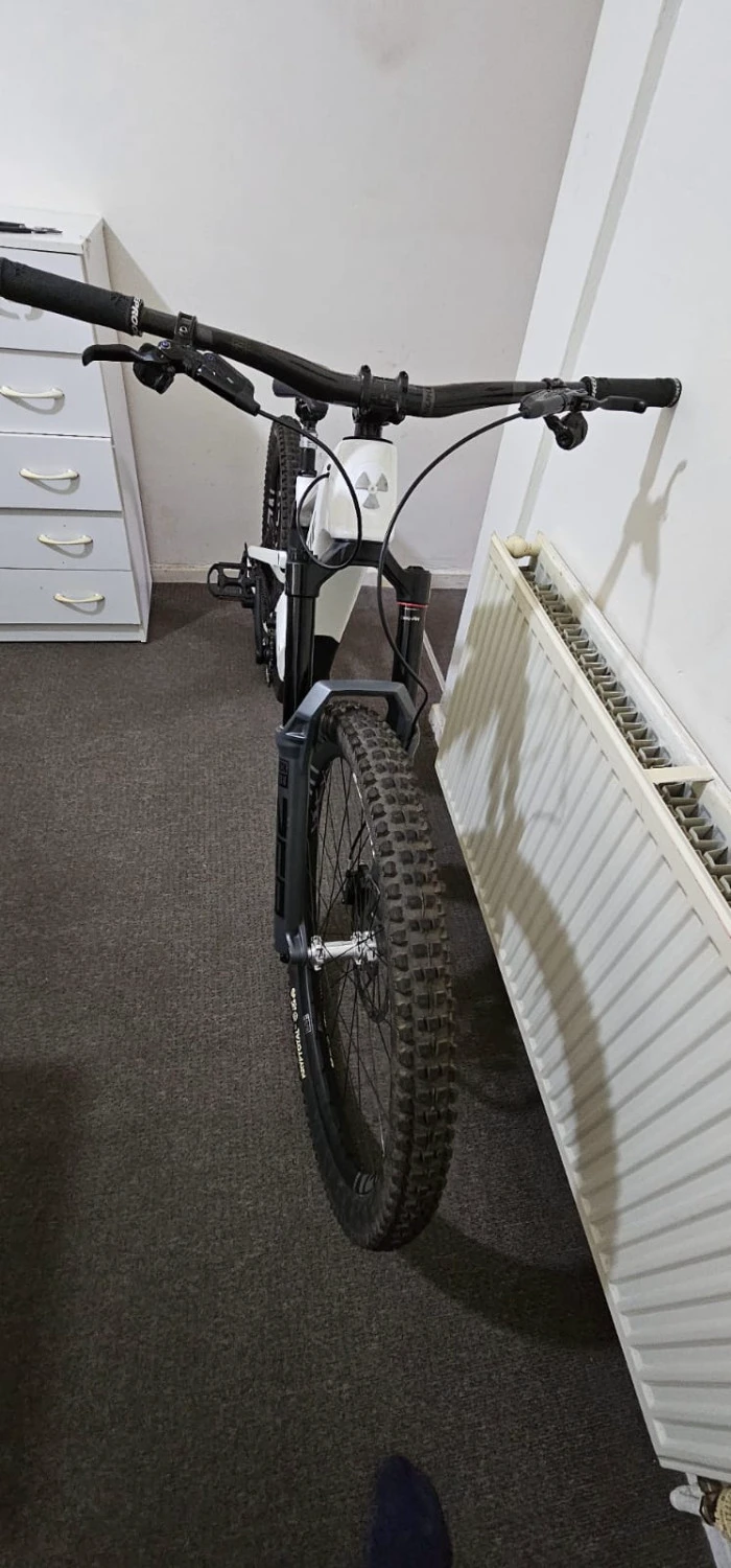 6. Nukeproof Megawatt 297 RS