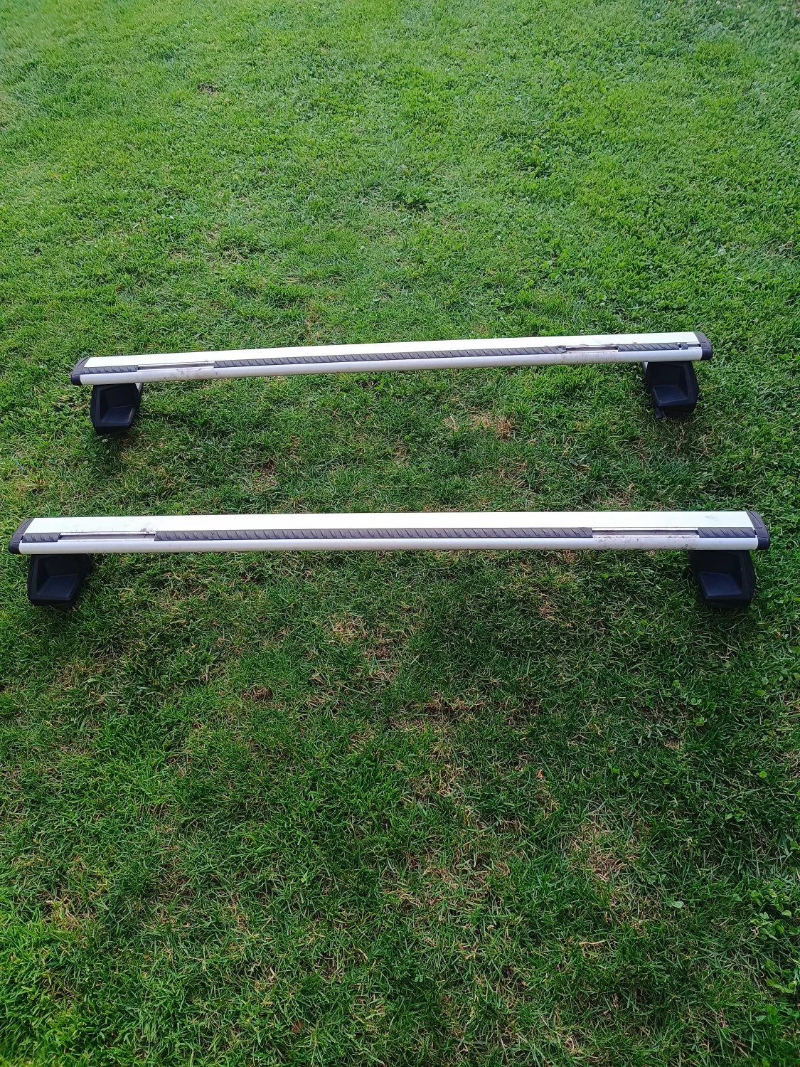 1. Bare transversale Thule / Ford Mondeo