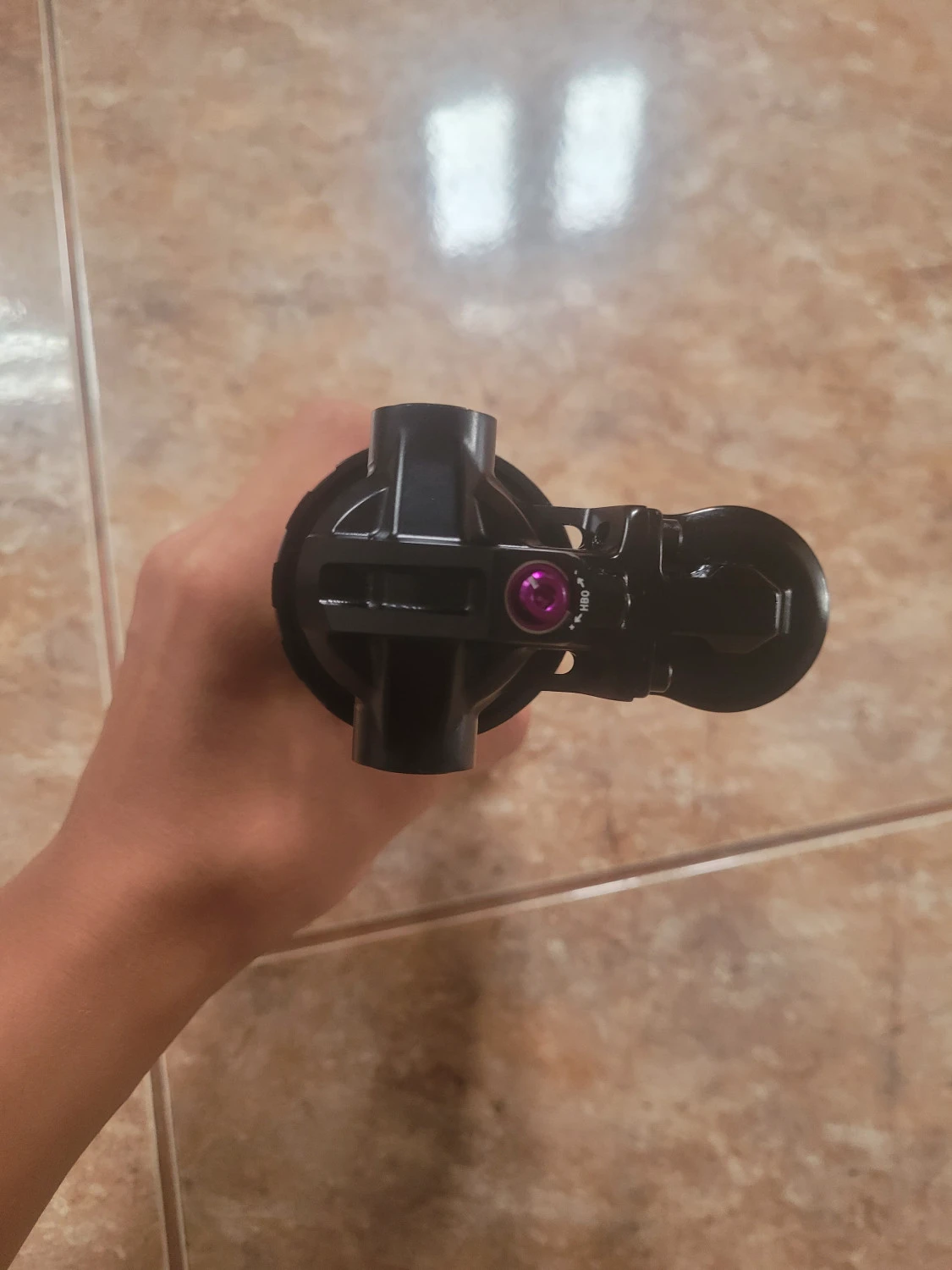 1. Vând amortizor rockshox nou