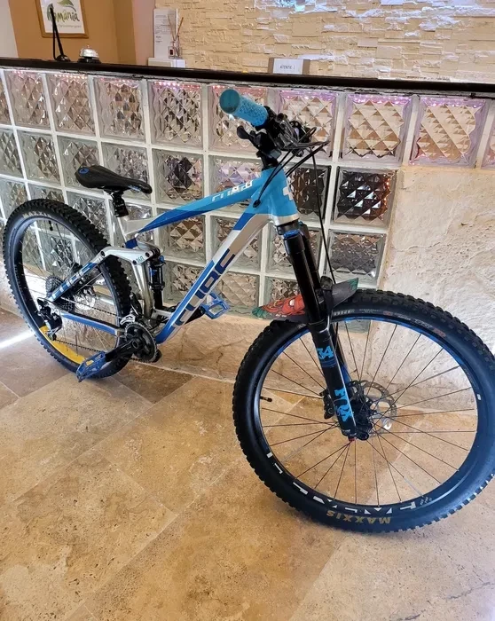 1. Cube Stereo full suspension
