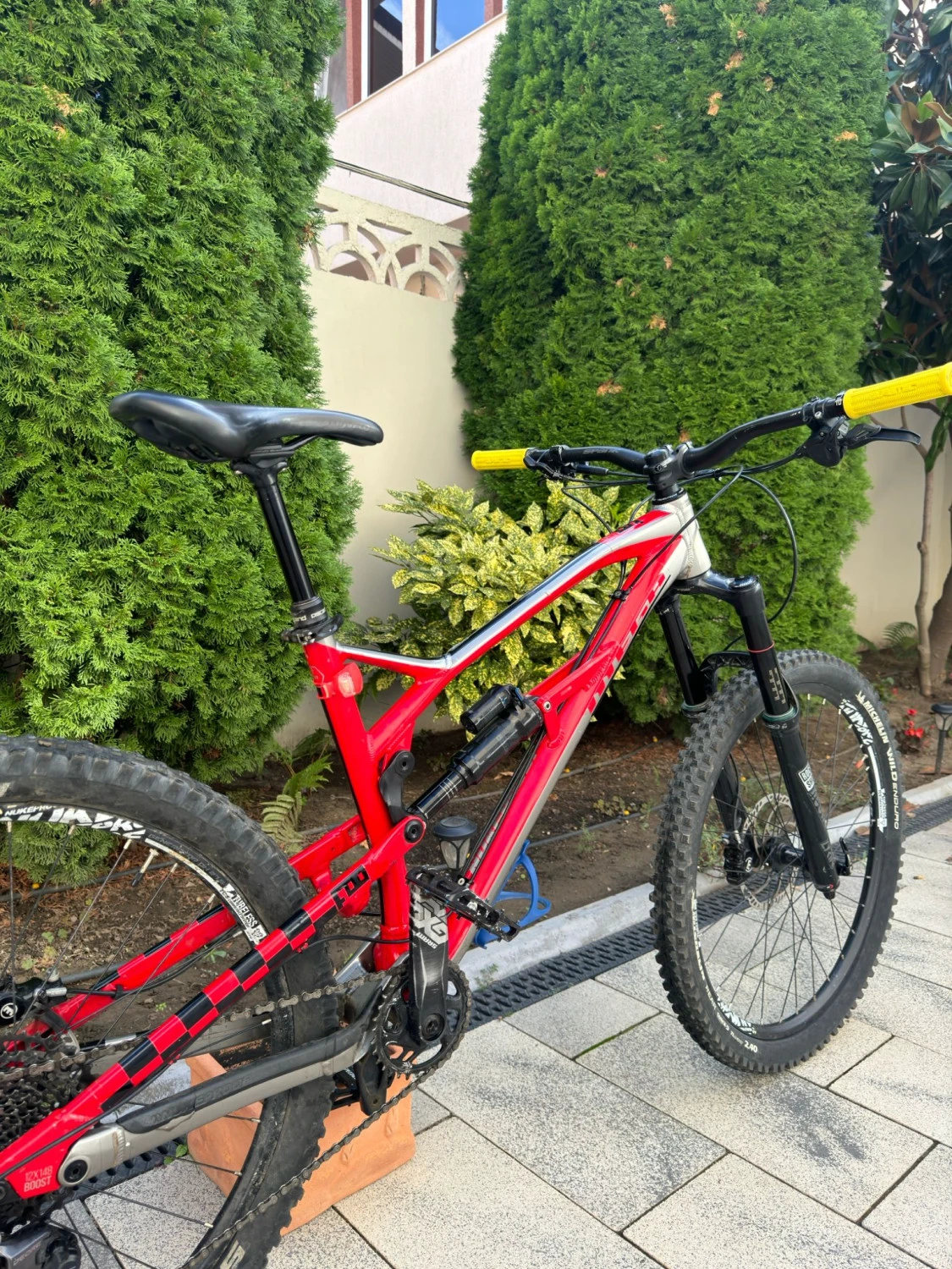 6. Nukeproof Mega Comp 275 | Marime L