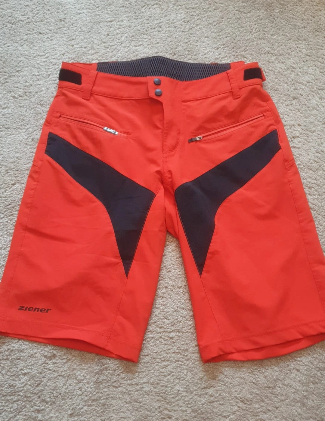 7. Pantaloni ciclism Ziener