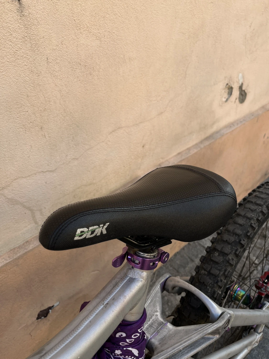 5. Vând specialized demo 8