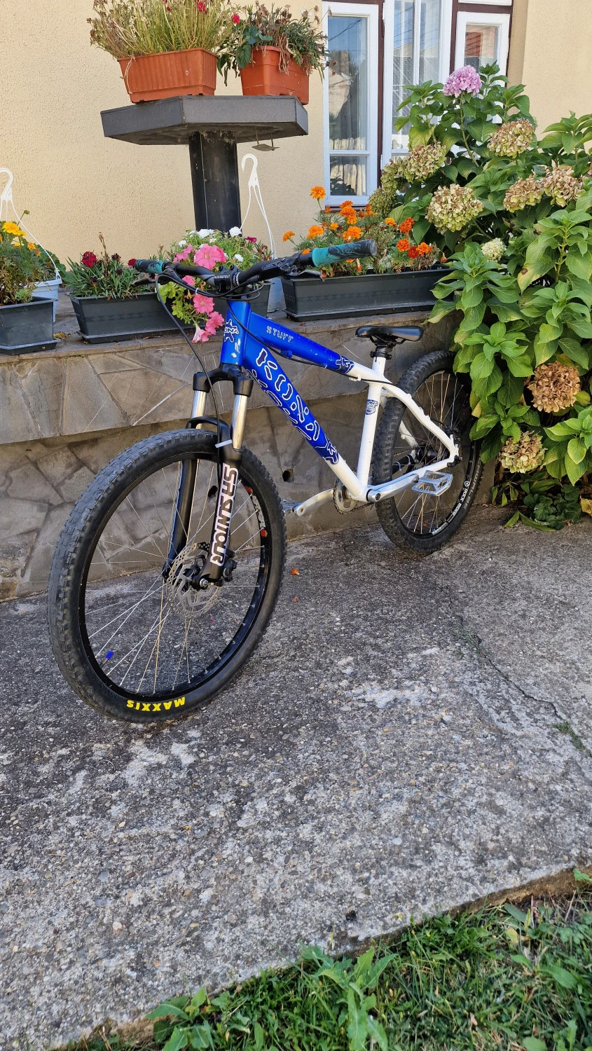 1. Vand dirt jumper kona stuff