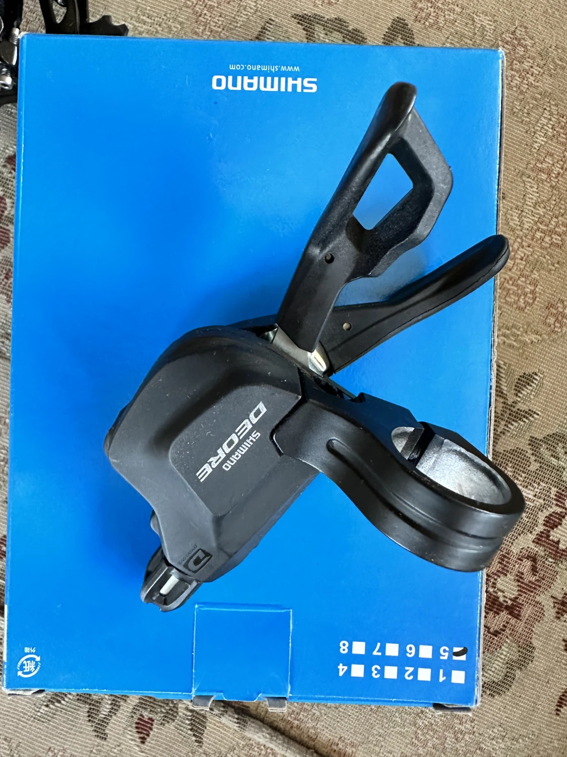 1. Vand schimator si maneta Schimbător Deore M6000