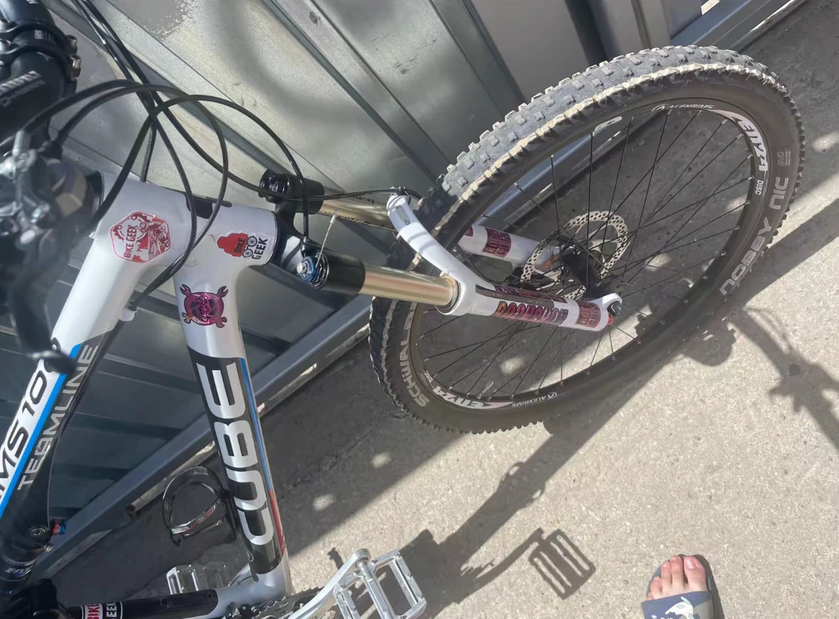 3. Vând cube Ams 100 hpc carbon