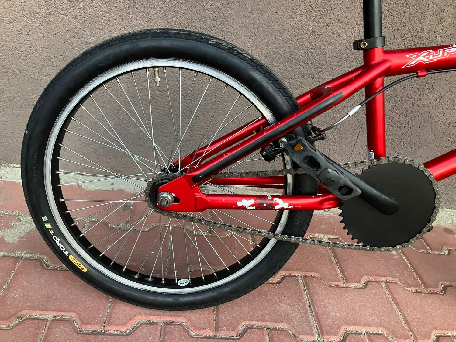 4. BMX X-UP+ bTwin