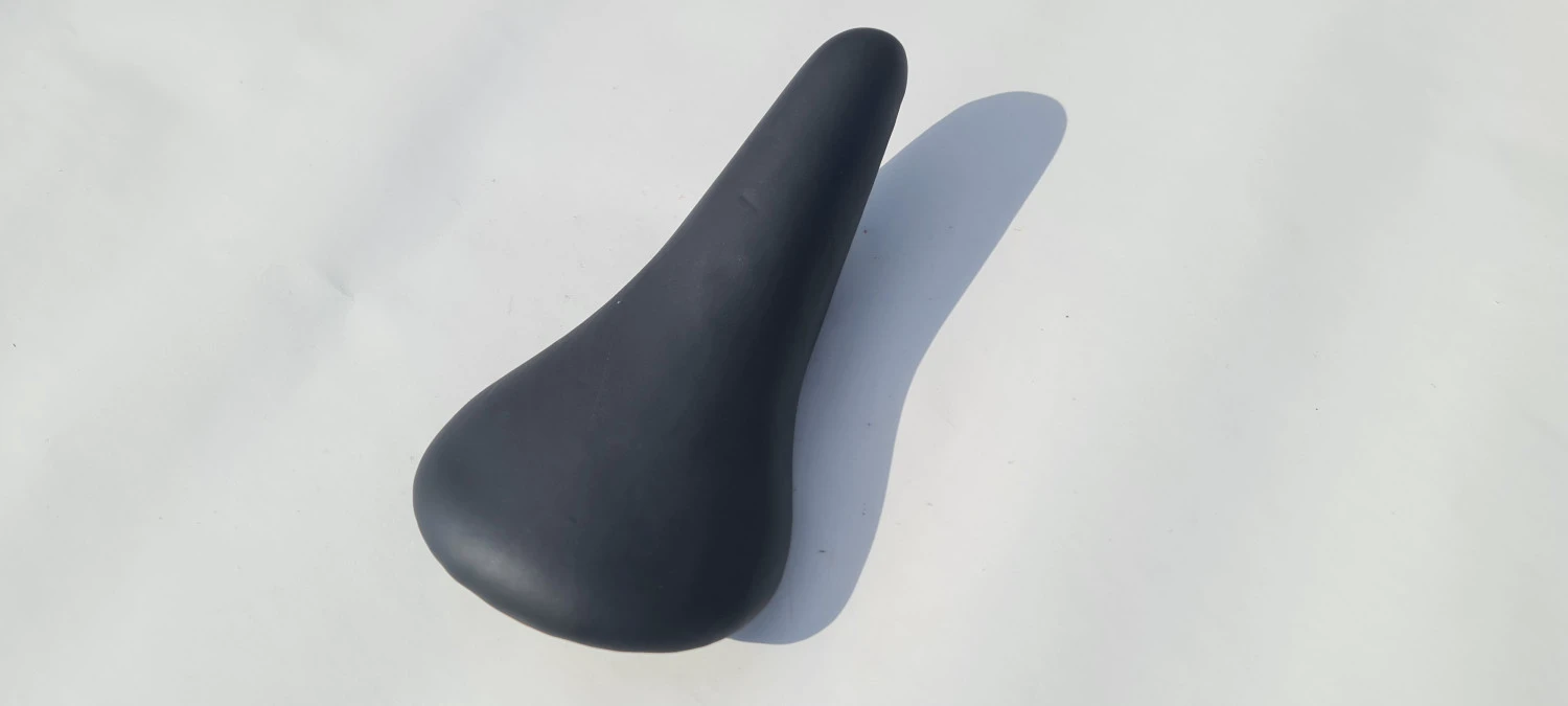 2. Sa din piele neagra pentru cursiera,semicursiera Made in FRANCE