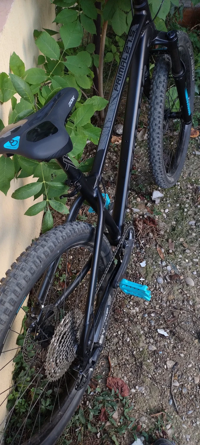 5. Vând cadru sau bicicleta Dartmoor Primal