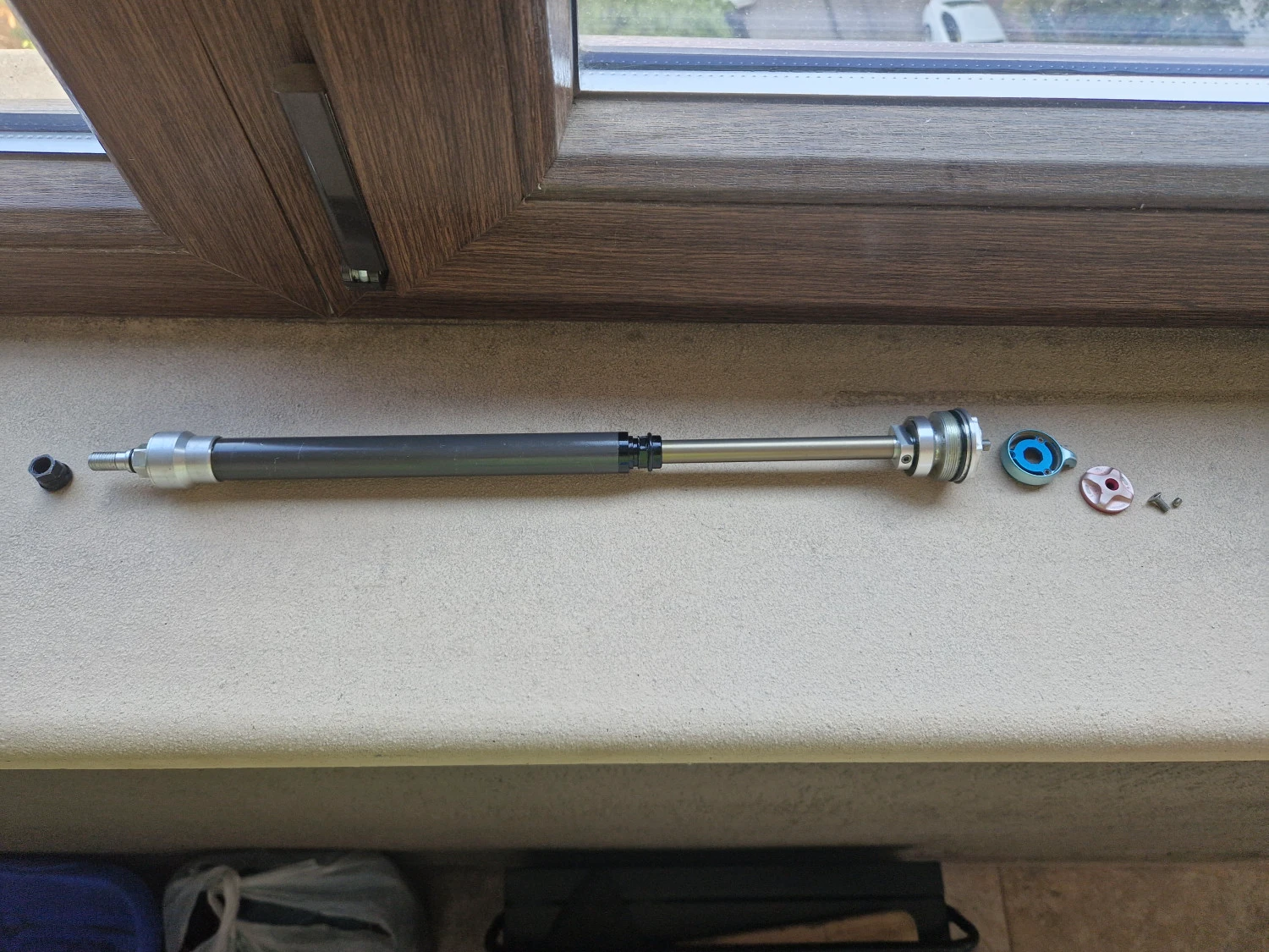1. Damper Fox 32 RL O/B