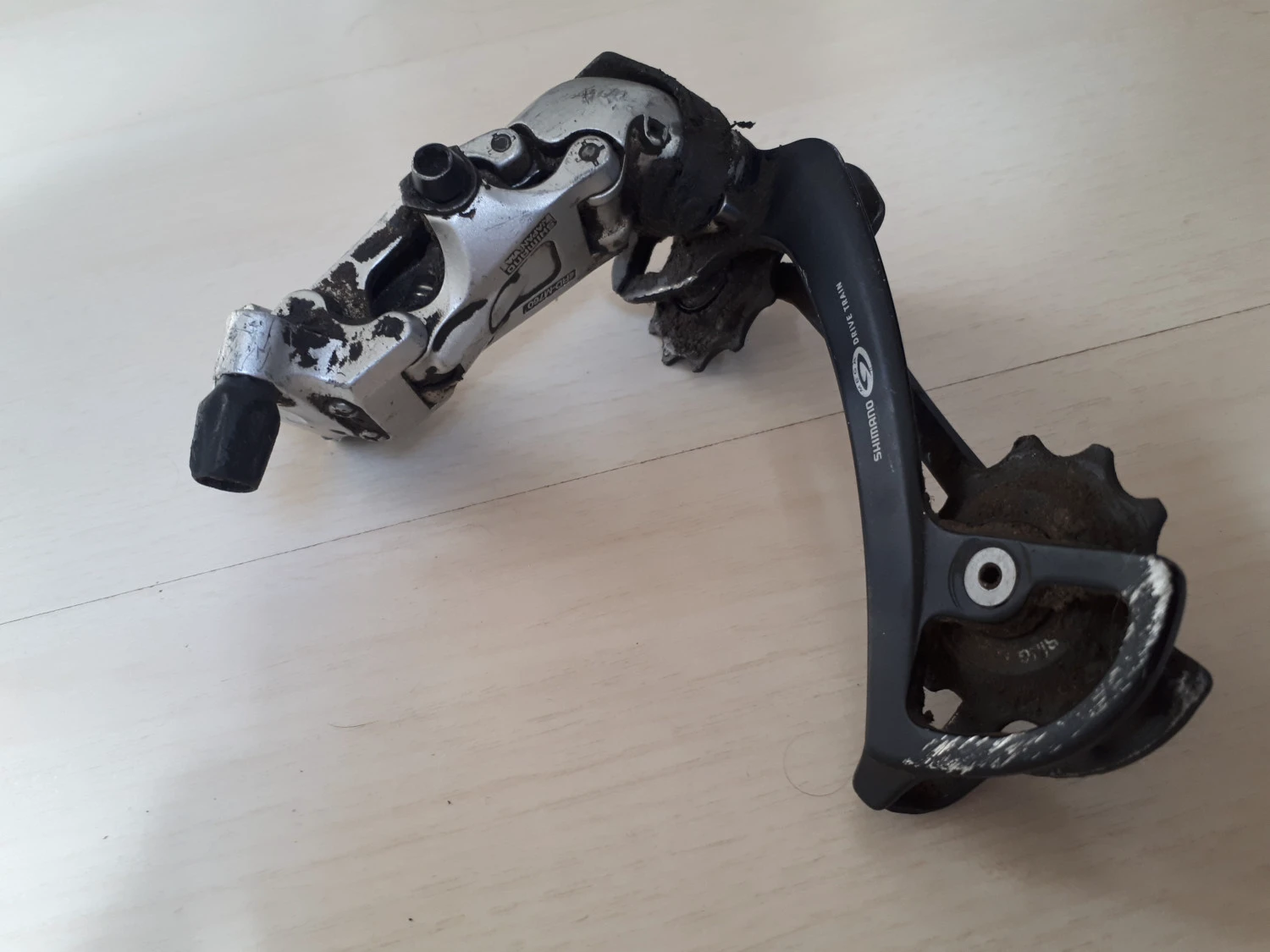 1. Schimbator Shimano XT Rapid-Rise