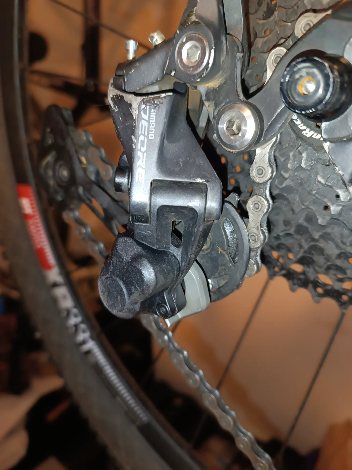 1. Schimbator Shimano Deore 10-11 vit