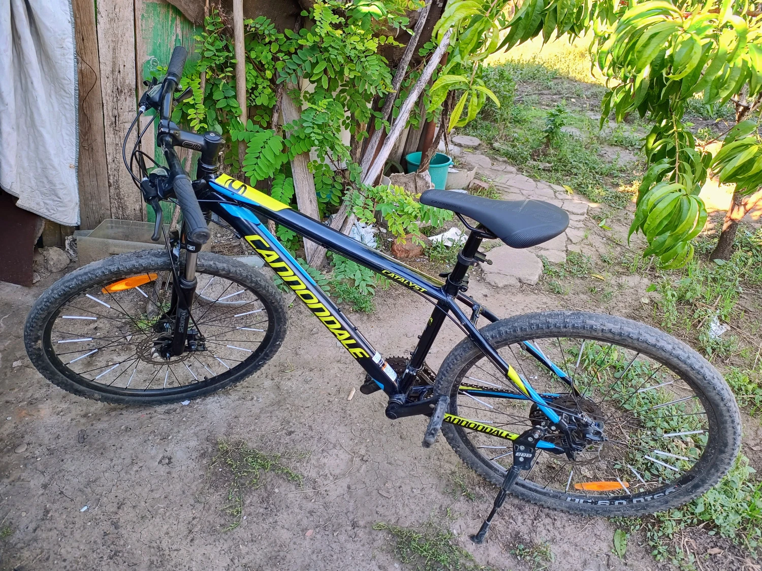 1. Bicicleta Cannondale catalyst 4