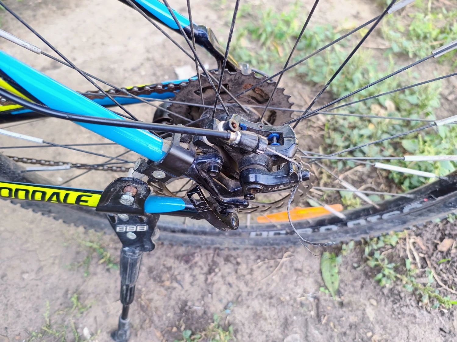 6. Bicicleta Cannondale catalyst 4