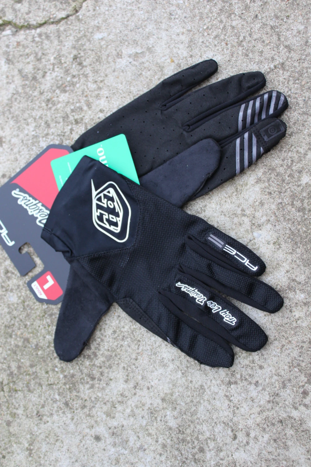 1. Troy Lee Designs Ace 2.0 Solid - MTB - Large