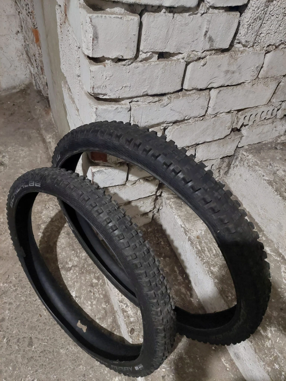 1. Cauciucuri Schwalbe Magic Mary 27,5 2.4